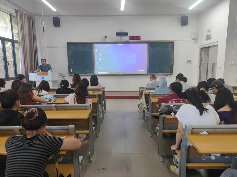 1、曹志瑜院长进行讲话 马克思主义学院供稿